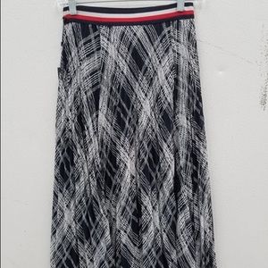 Women’s Tommy Hilfiger Skirt XS EUC
